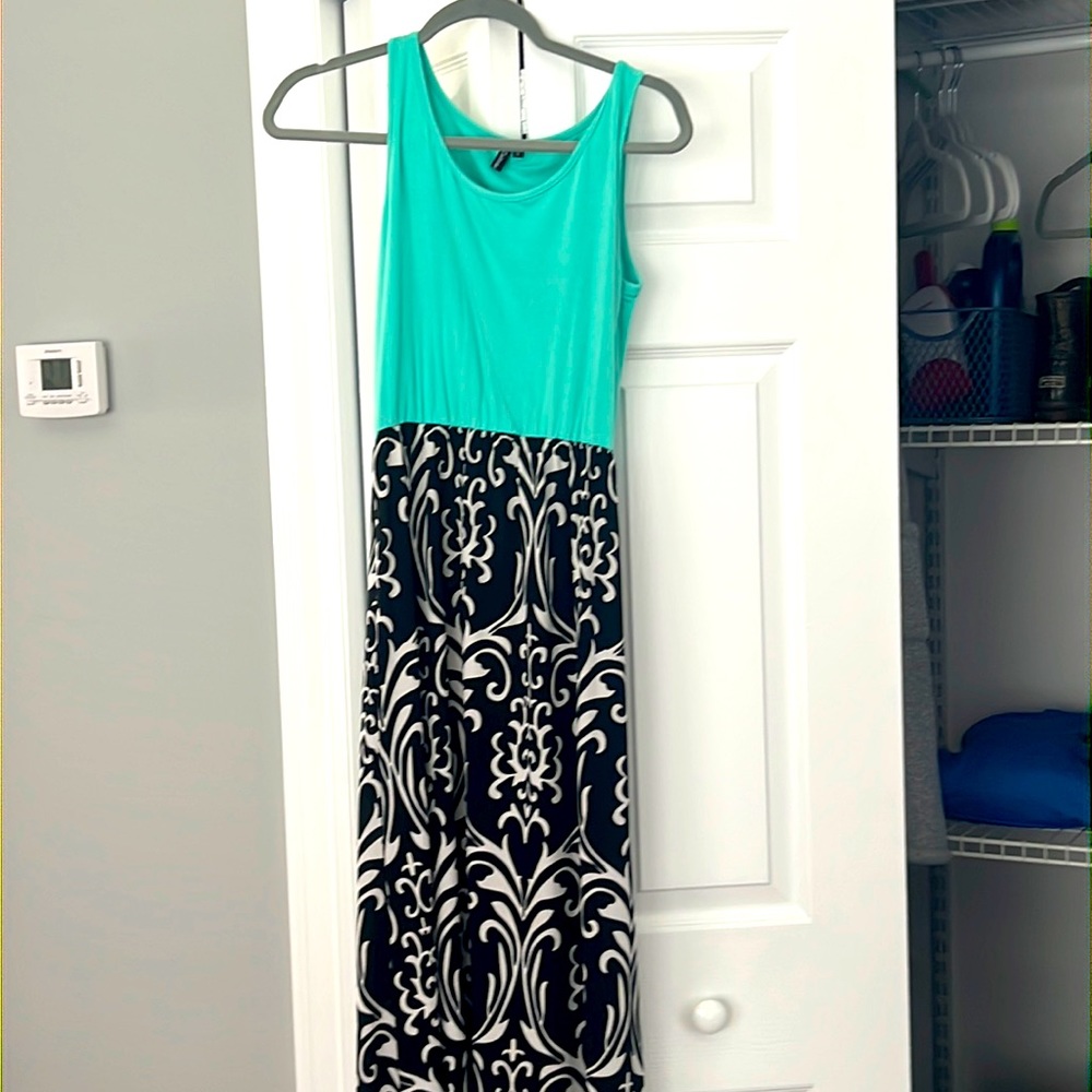 Two toned maxi dress great for summer and vacation